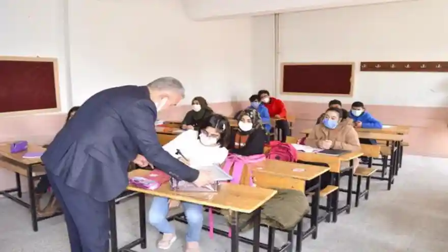 Siyer Yarışmasında başarılı olan öğrencilere ödülleri dağıtıldı