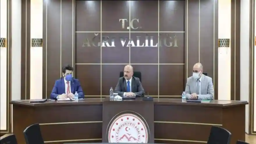 Ağrı'da  Covid-19 Değerlendirme Toplantısı Düzenlendi