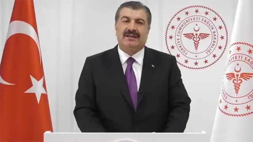 Koca: Maskelerin yüzümüzü terlettiği son yaz, bu yaz olacak