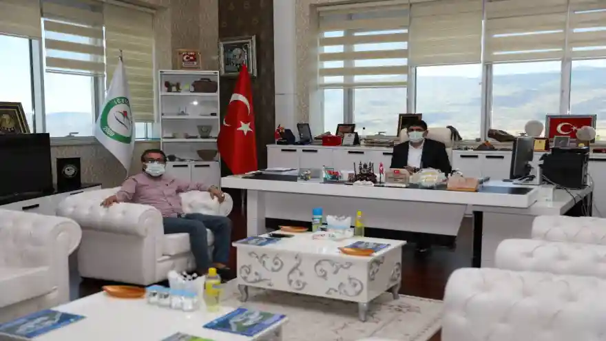 ASKON Ağrı Şube Başkanı Melikşah Kökser Rektör Alma'yı Ziyaret