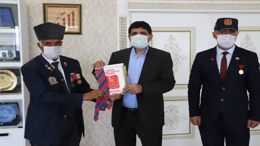 Doğubayazıt Muharip Gaziler Derneği’nden Rektör Alma’ya Ziyaret