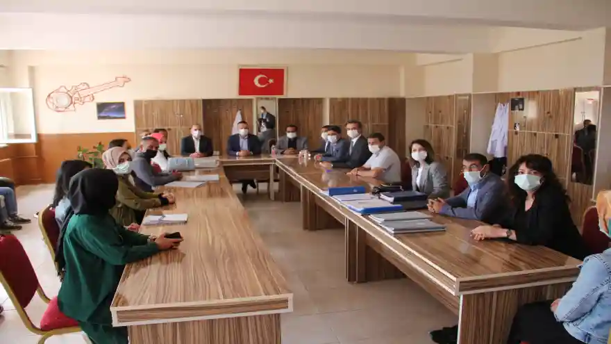 Eleşkirt Mesleki ve Teknik Anadolu Lisesinde Yiyecek ve İçecek Hizmetleri alanının açılışı yapıldı