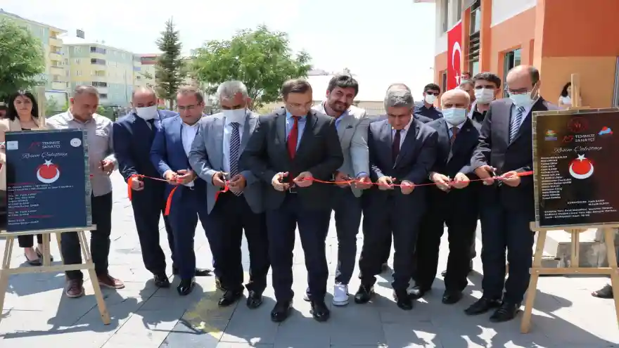 15 Temmuz Demokrasi ve Milli Birlik Günü Resim Sergisi Açılışı Yapıldı