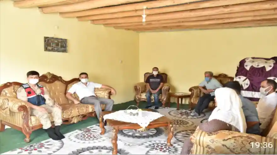 Kaymakam Akpınar, Şehit Aileleri, Asker ve Polislerle Bayramlaştı