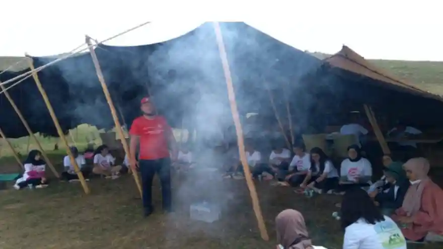 BALIK GÖLÜ'NDE ÖĞRENCİLER İZCİ KAMPI KURDU