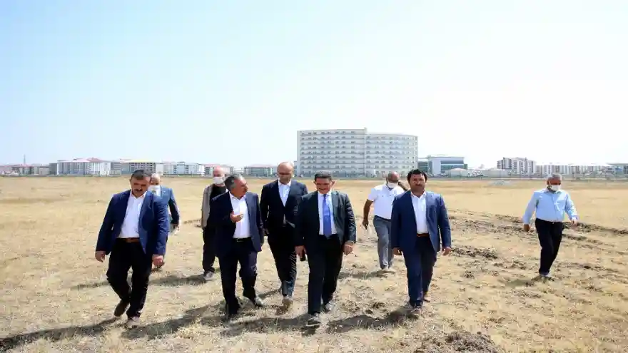 Tıp Fakültesi Binası İnşaat Alanında incelemeler Yapıldı