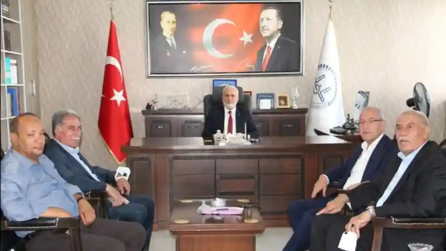 AK PARTİ İL YÖNETİMİNDEN MÜFTÜ TOPÇUYA ZİYARET