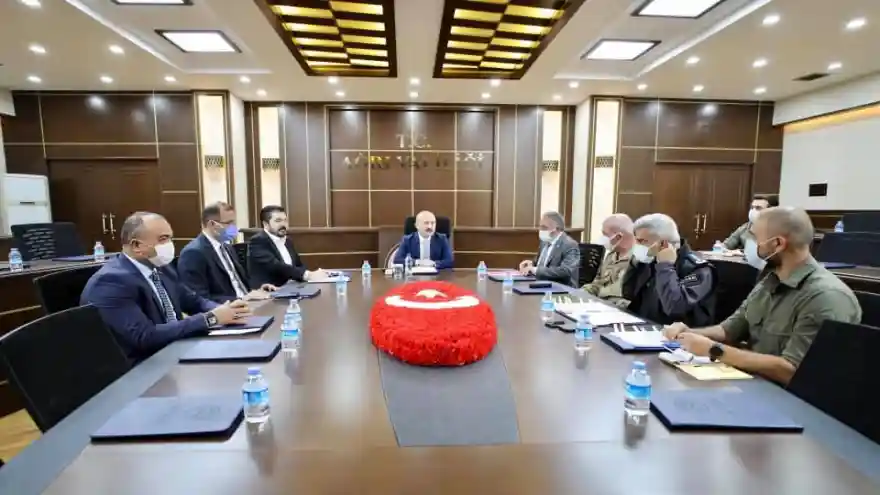 Üniversitelerde Huzur ve Güveni Arttırma İl Komisyonu Toplantısı düzenlendi.