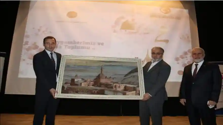 Ağrı’da ‘Peygamberimiz ve Vefa Toplumu' konulu konferans düzenlendi