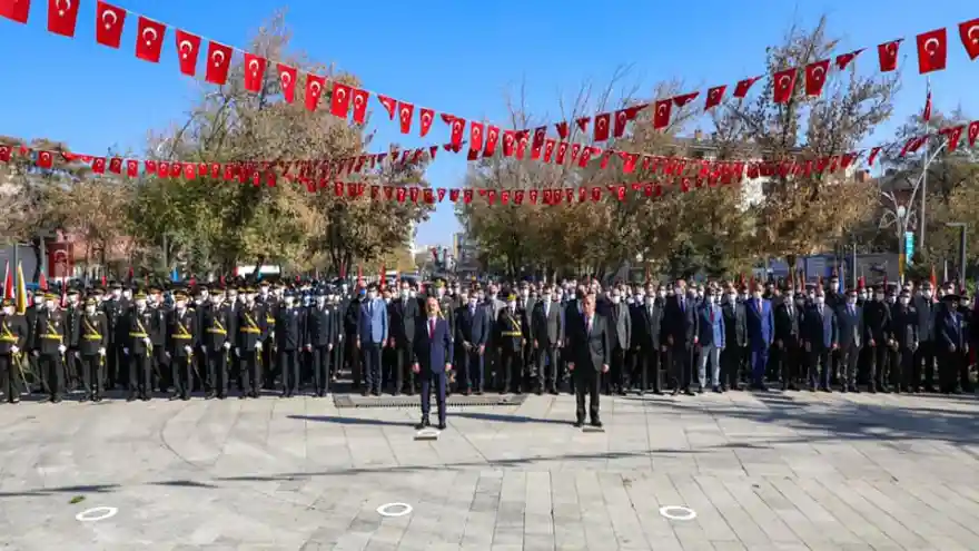 Ağrı'da 29 Ekim Cumhuriyet Bayramı Kutlandı