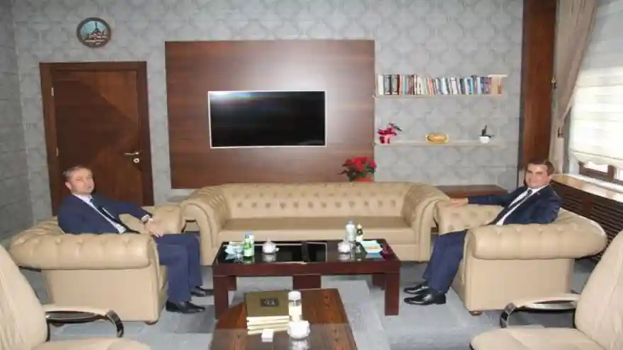 Kaymakam Topaca’dan Milli Eğitim Müdürü Kökrek’e Hayırlı Olsun Ziyareti