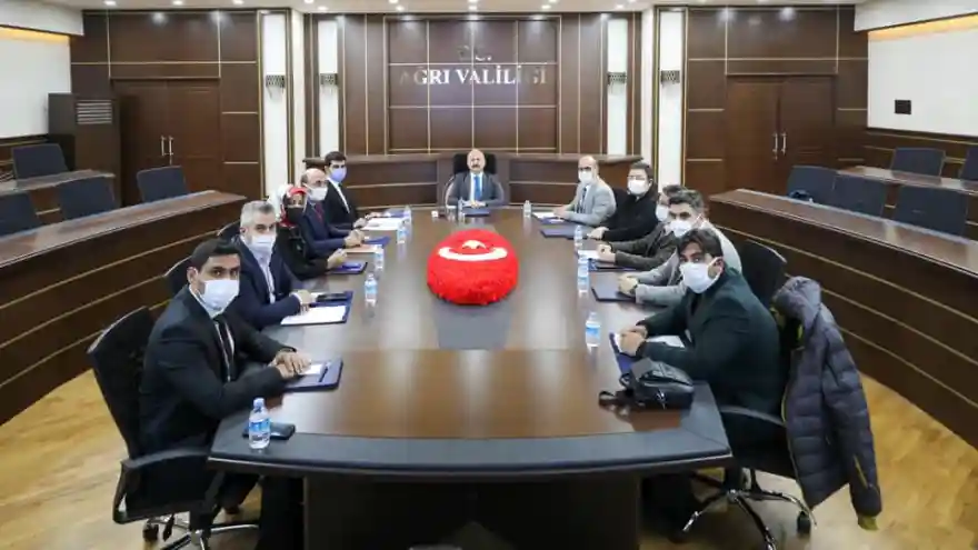 Vali Varol'un Başkanlığında Covid-19 Değerlendirme Toplantısı Düzenlendi