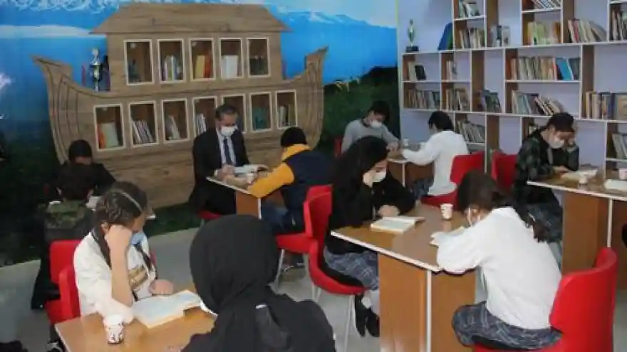 NUH'UN GEMİSİ'NDEN İZLER TAŞIYAN KÜTÜPHANELER EĞİTİMDE FIRSAT EŞİTLİĞİ SAĞLAYACAK