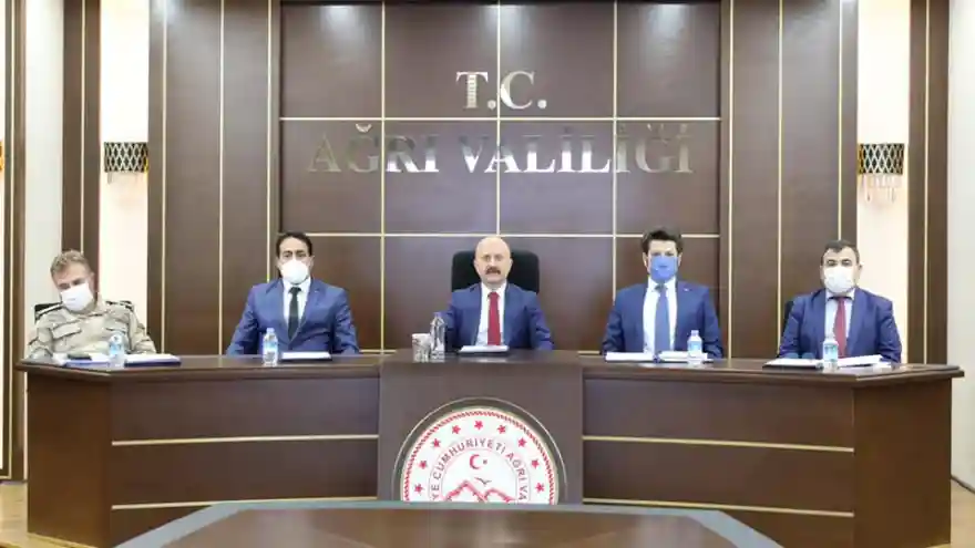 Ağrı'da  "2021-2022 Kış Mevsiminde Alınacak Trafik Tedbirleri Toplantısı" Yapıldı