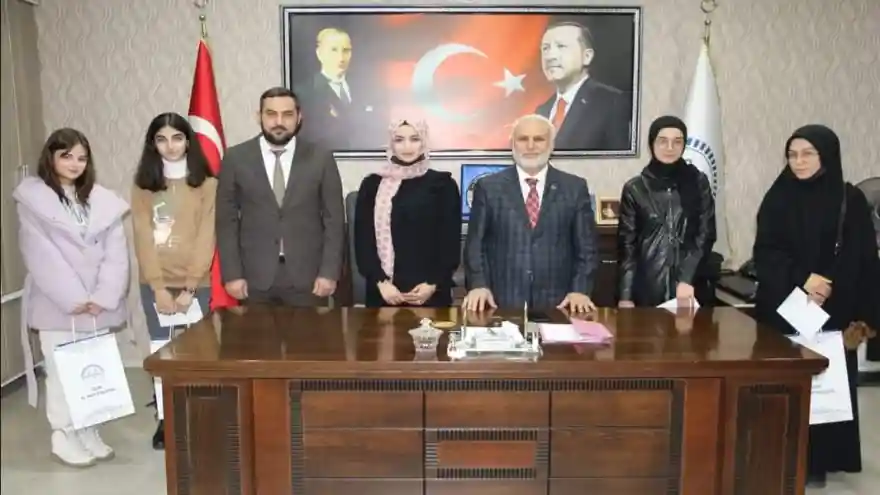 AĞRI'DA GÖÇ VE ÇOCUK TEMALI RESİM YARIŞMASI