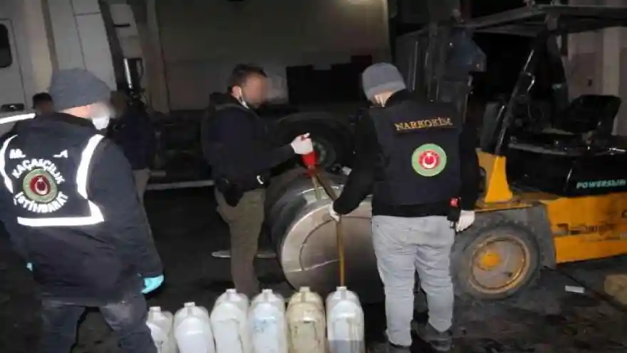 Gürbulak Sınır Kapısında 462 Kg Sıvı Metamfetamin Uyuşturucu Ele Geçirildi