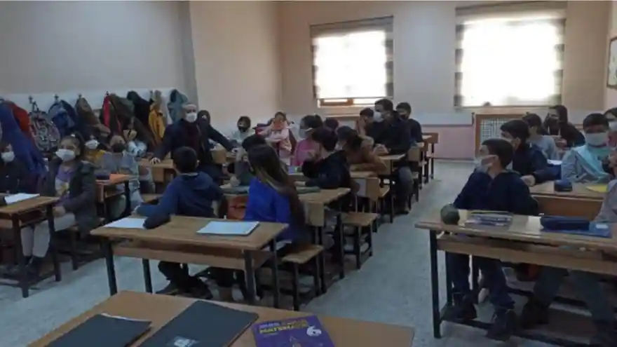 MİLLİ EĞİTİM MÜDÜRÜ KÖKREK, DESTEKLEME VE YETİŞTİRME KURSLARINI ZİYARET ETTİ