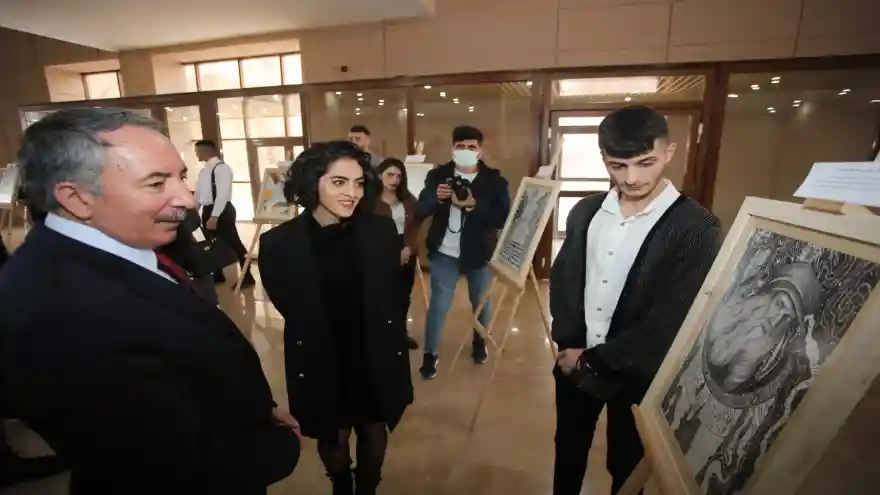 AİÇÜ’de Tasarım Sergisi Açıldı