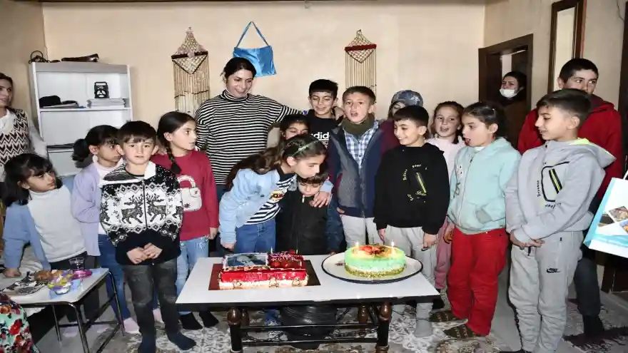 Belediye Başkanı Acar Sürekli Halkın Yanında