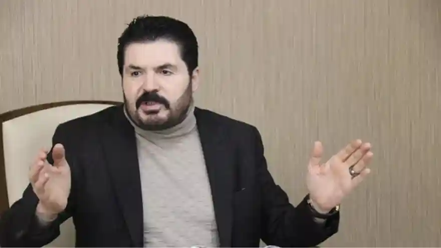 Ağrı Belediye Başkanı Sayan: CHP'de namazı A4 kâğıtları üstünde kalıyordum