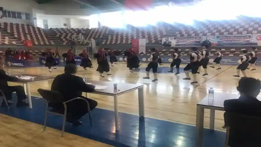 Ağrı’da Halk Oyunları İl Birinciliği Yarışmaları Yapıldı.