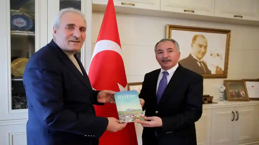 Rektör Prof. Dr. KARABULUT, Eleşkirt Belediye Başkanı YAKUT’u Misafir Etti