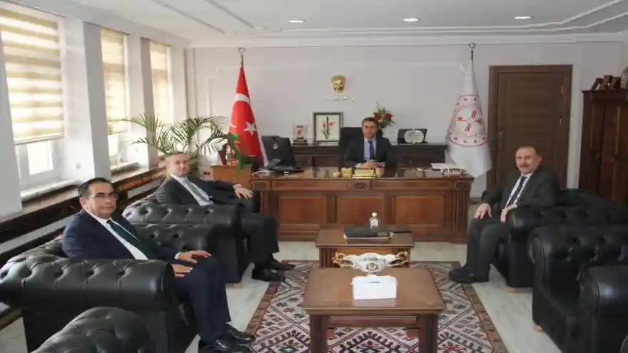 Ağrı Milli Eğitim Müdürü Kökrek’ten Defterdar Tural’a ziyaret