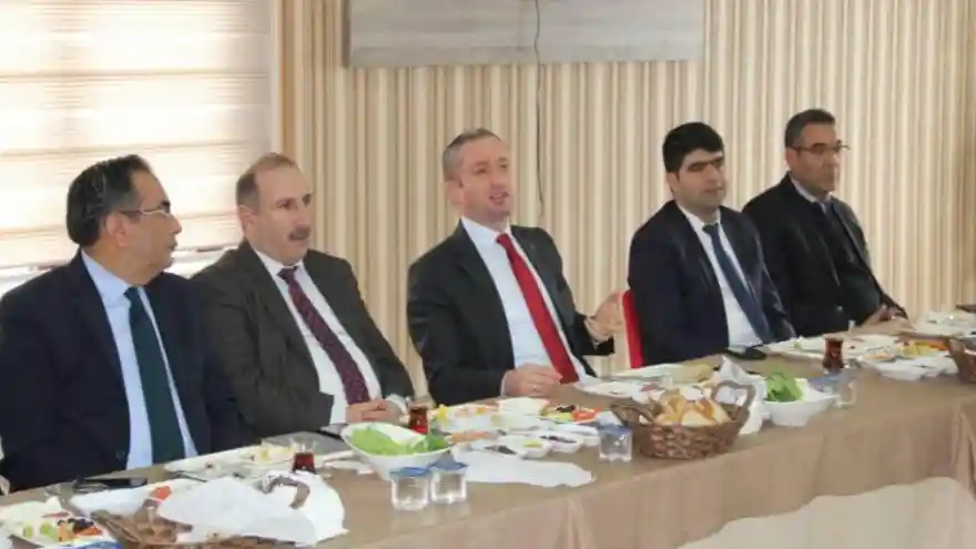 AĞRI'DA ORTAOKUL MÜDÜRLERİ TOPLANTISI YAPILDI