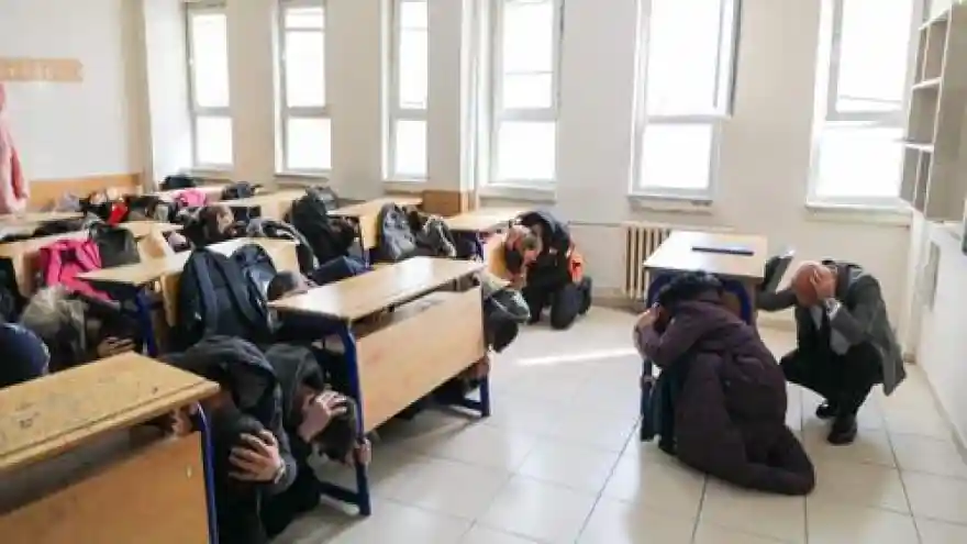 VALİ VAROL, DEPREM TATBİKATINA KATILDI