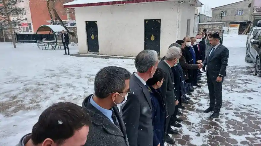 Diyadin'in Yeni Kaymakamı Mustafa Karalı Görevine Başladı