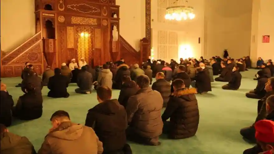 BERAT GECESİ DUALARLA İDRAK EDİLDİ