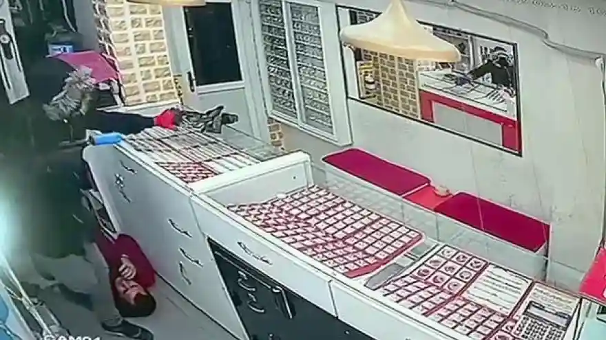 Doğubayazıt'ta kuyumcu soygunu