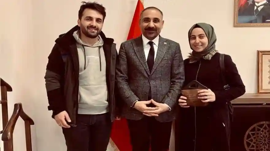 Ağrı’da 100 Bin Lira Değerinde Döviz ve Altın Sahibine Teslim Edildi