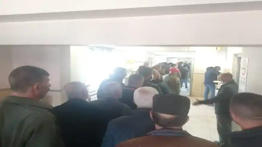 Doğubayazıt’ta Bitmeyen PTT kuyruğu Çilesi