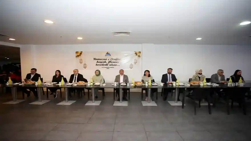 Rektör Prof. Dr. KARABULUT, Öğrencilerle İftarda Bir Araya Geldi