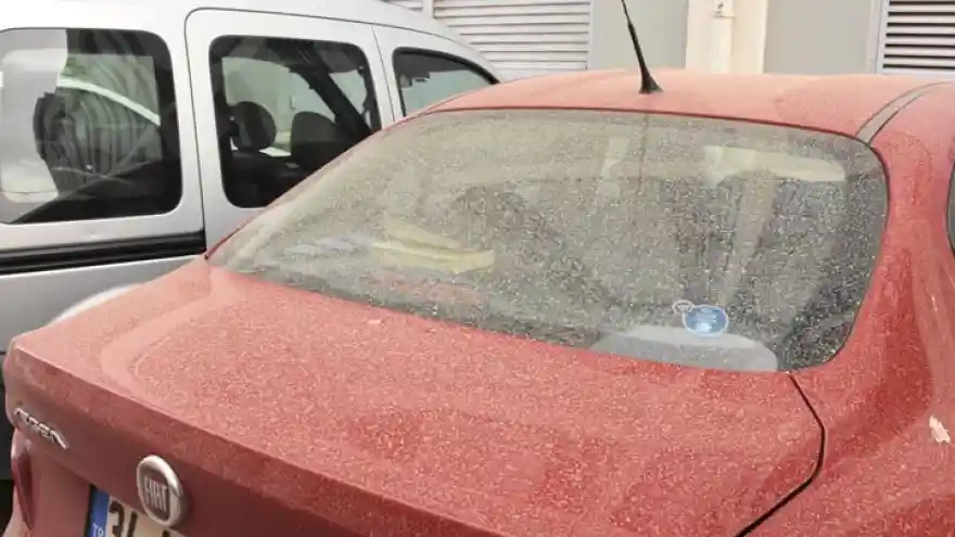 Doğubayazıt'ta toz taşınımı etkisini sürdürüyor