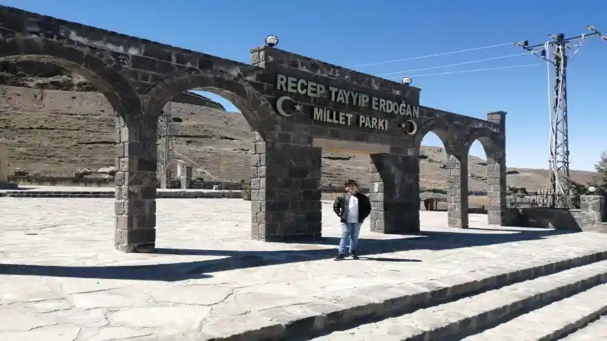 Arsası Hazineden Yapımı Belediyeden Yarım Kalan Millet Parkı