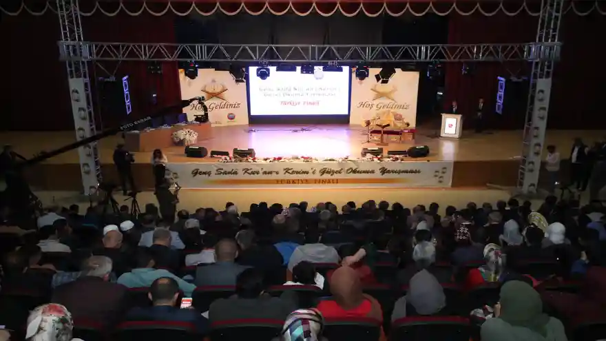Ağrı'da Genç Sada Kur'an-ı Kerim'i Güzel Okuma Yarışması Türkiye Finali Düzenlendi