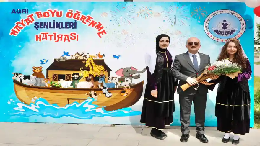 Ağrı’da Hayat Boyu Öğrenme Şenliği Düzenlendi