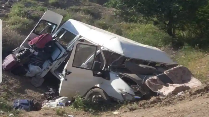 Siirt'te Meydana Gelen Kazada Doğubayazıt'lı 4 kişi öldü, 6 kişi yaralandı.