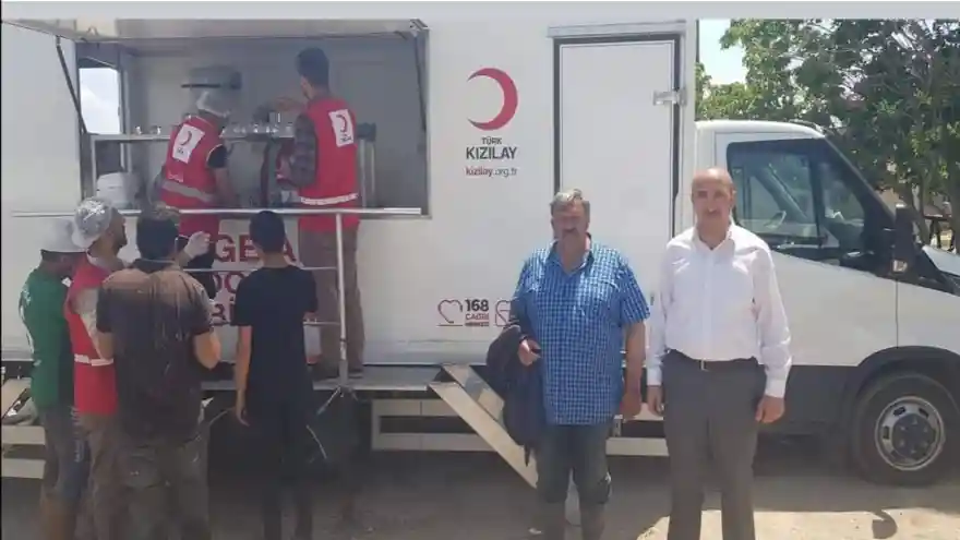 Doğubayazıt Kızılay, Selden zarar gören vatandaşların yanında