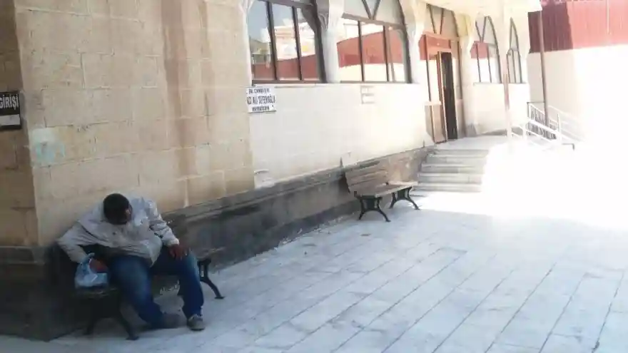 Doğubayazıt’ta yardıma muhtaç bir vatandaş