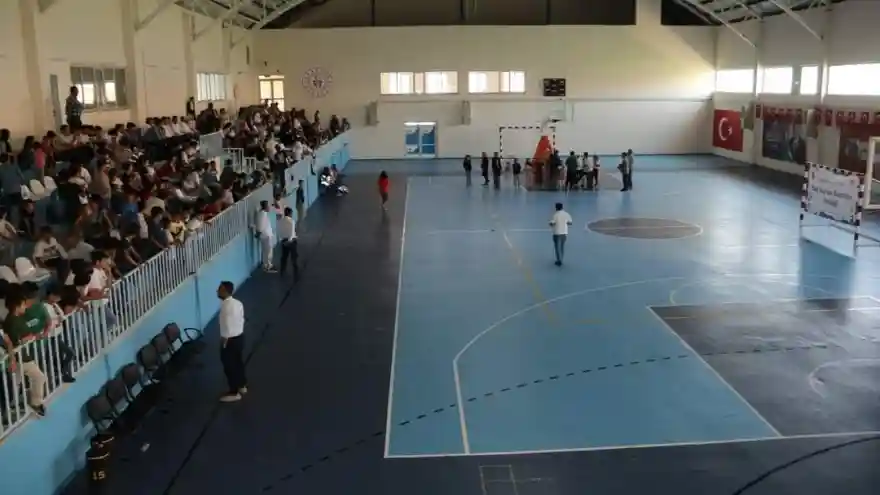 Ağrı'da Öğrenciler Şenlikte Buluştu