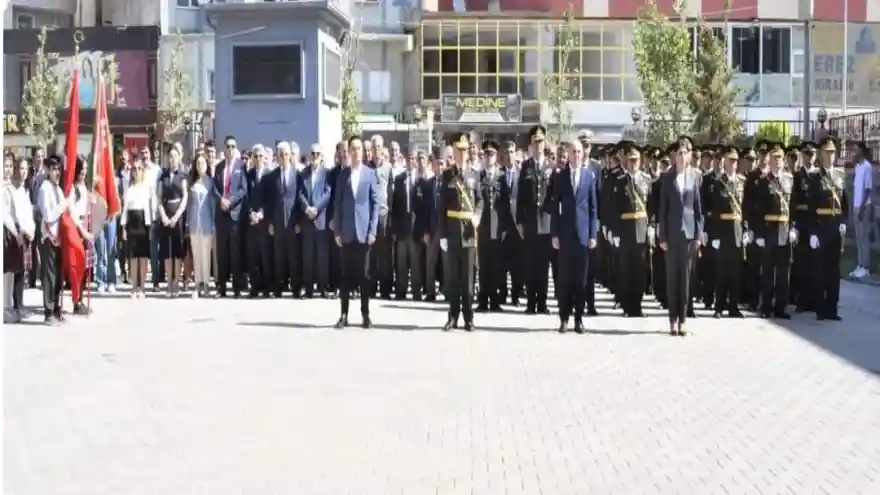 Doğubayazıt'ta Zafer Bayramı Töreni Gerçekleşti