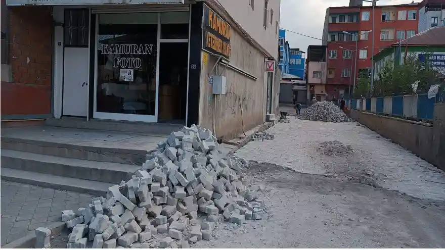 Doğubayazıt'ta Gözler önünde olmayan bir sokak daha güzelleşti