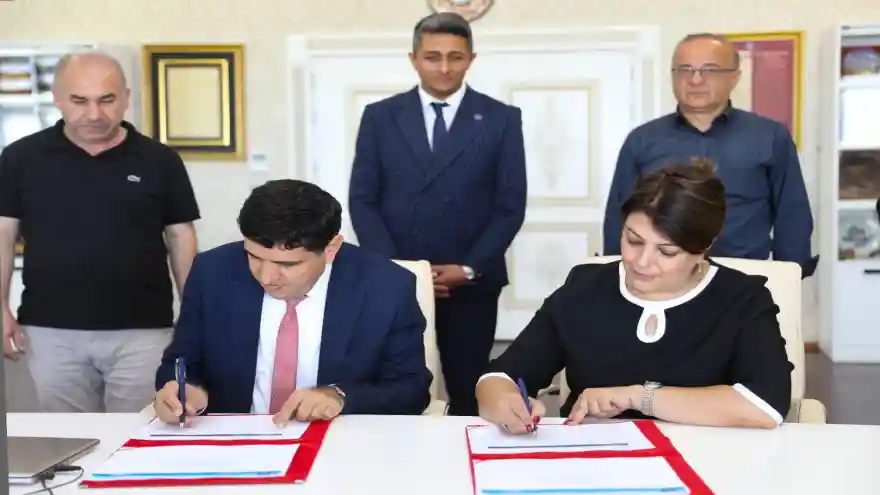 Iğdır Üniversitesi ile Nahçıvan Üniversitesi Arasında İş Birliği Protokolleri İmzalandı