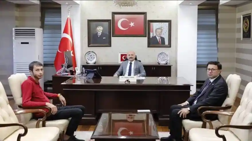 Dr. Cengiz Çelik, Ağrı Valisi Dr. Osman Varol'u ziyaret etti