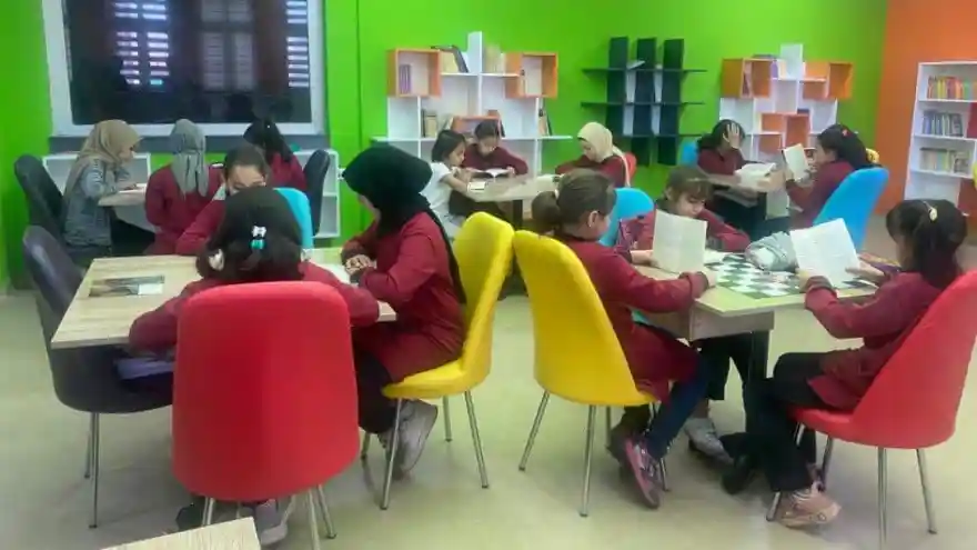 Ağrı’da öğrenciler kitaplarla hayatlarına ışık tutuyor