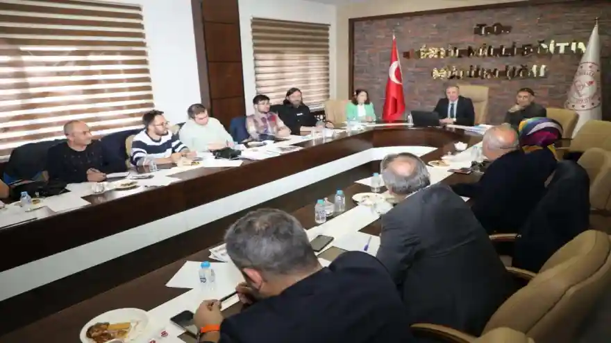 EĞİTİMDE İYİ ÖRNEKLER YARIŞMASINA BAŞVURAN ÖĞRETMENLERİN PROJELERİ DEĞERLENDİRİLDİ