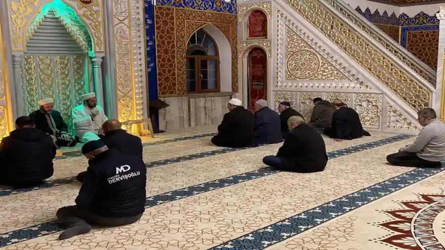 Ağrı'da Aileler Sabah Namazında Buluştu